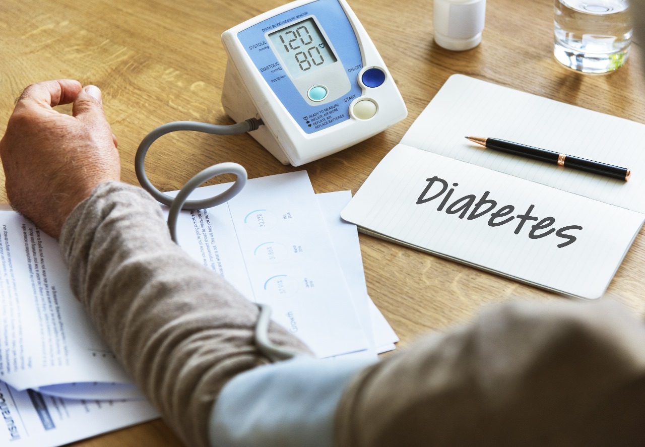 What is diabetes? What health problems does it cause?
