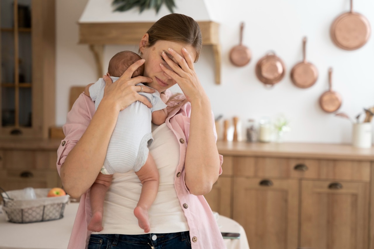 How can I fight fatigue as a new mom?