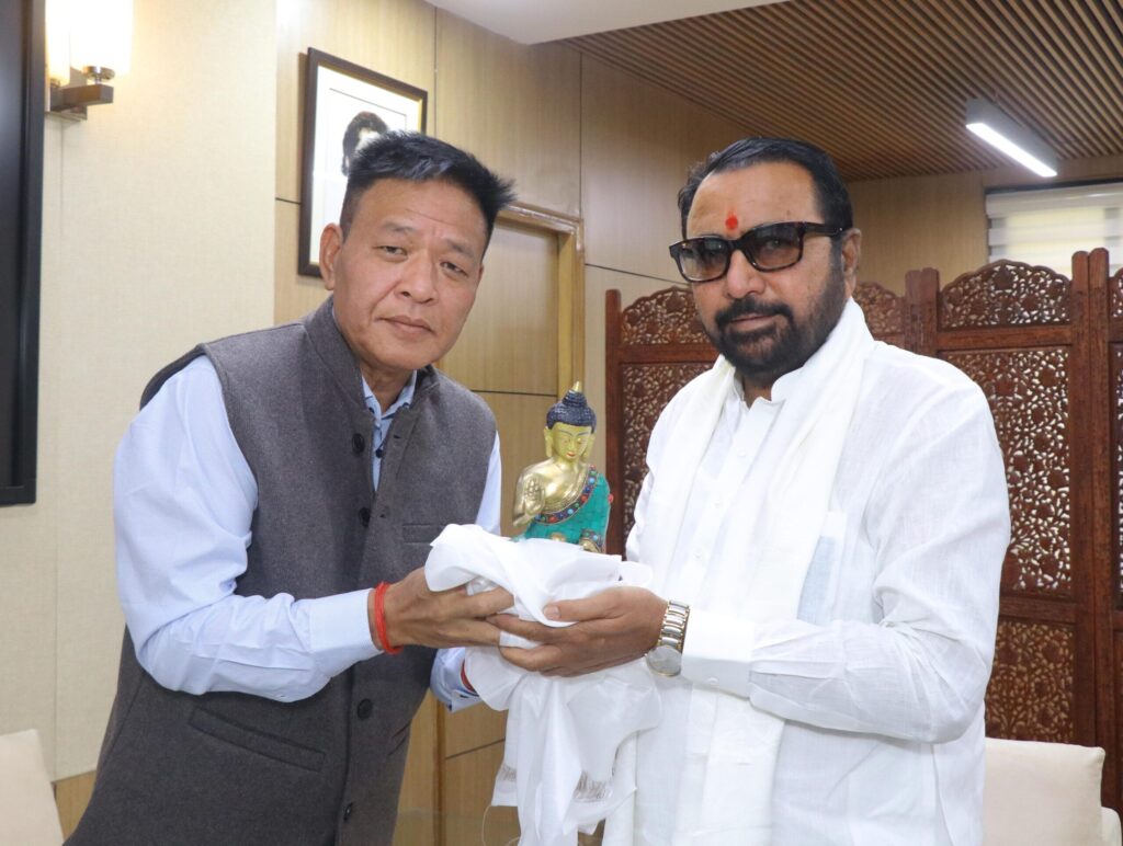 Sikyong Penpa Tsering Calls on AYUSH Minister, Seeks Support for Traditional Tibetan Medicine Under TRP 2014